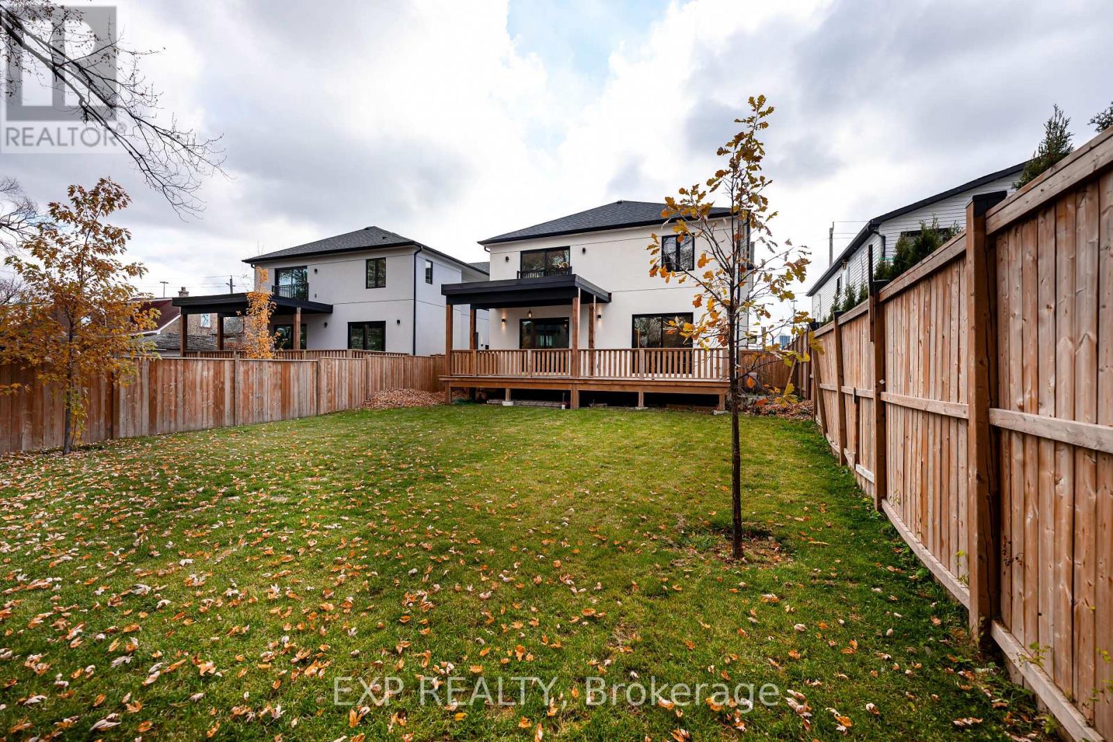 16 Walsh Avenue, Toronto, Ontario  M9M 1B6 - Photo 49 - W12567902