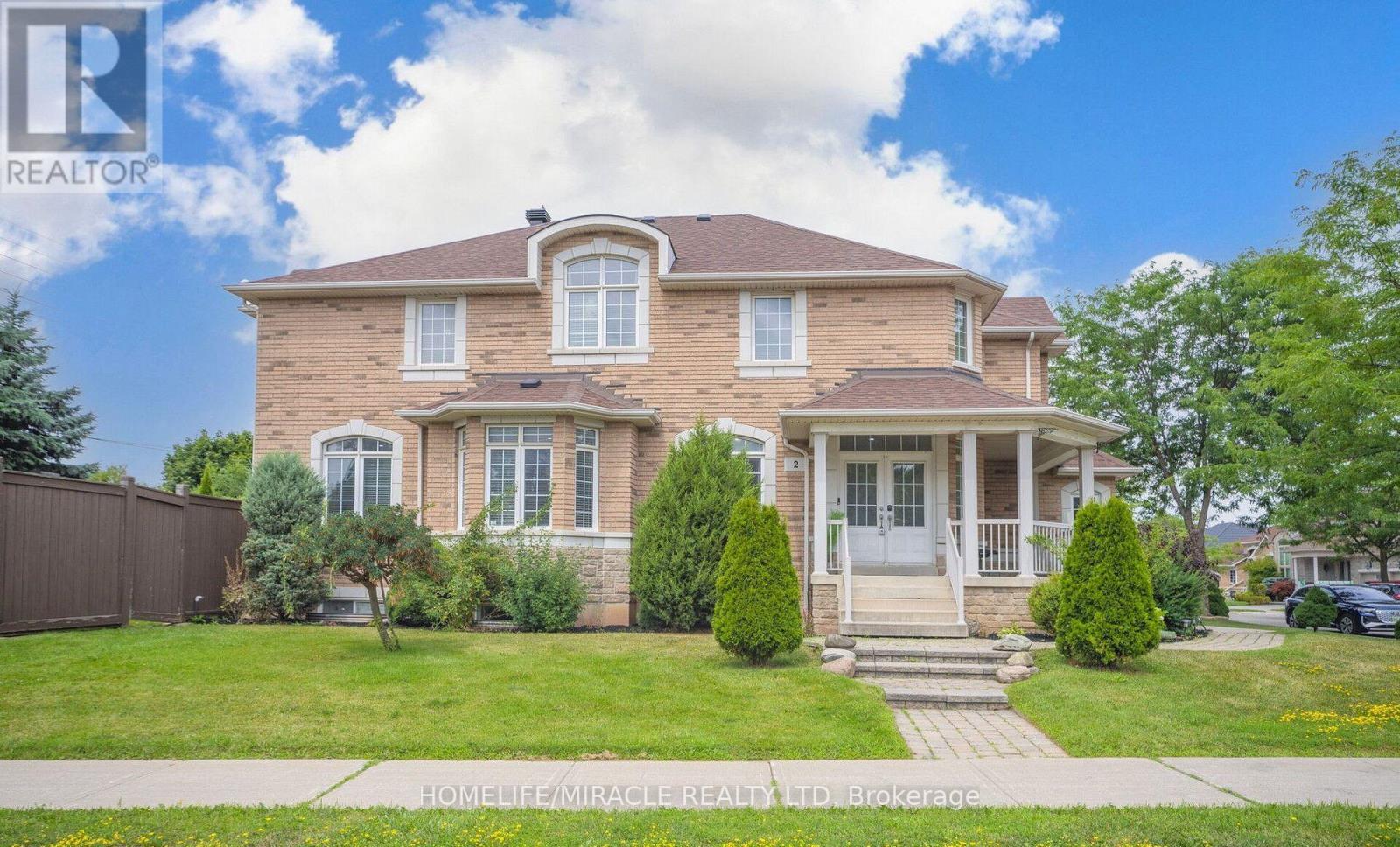 2 ROYCREST STREET, Brampton, Ontario
