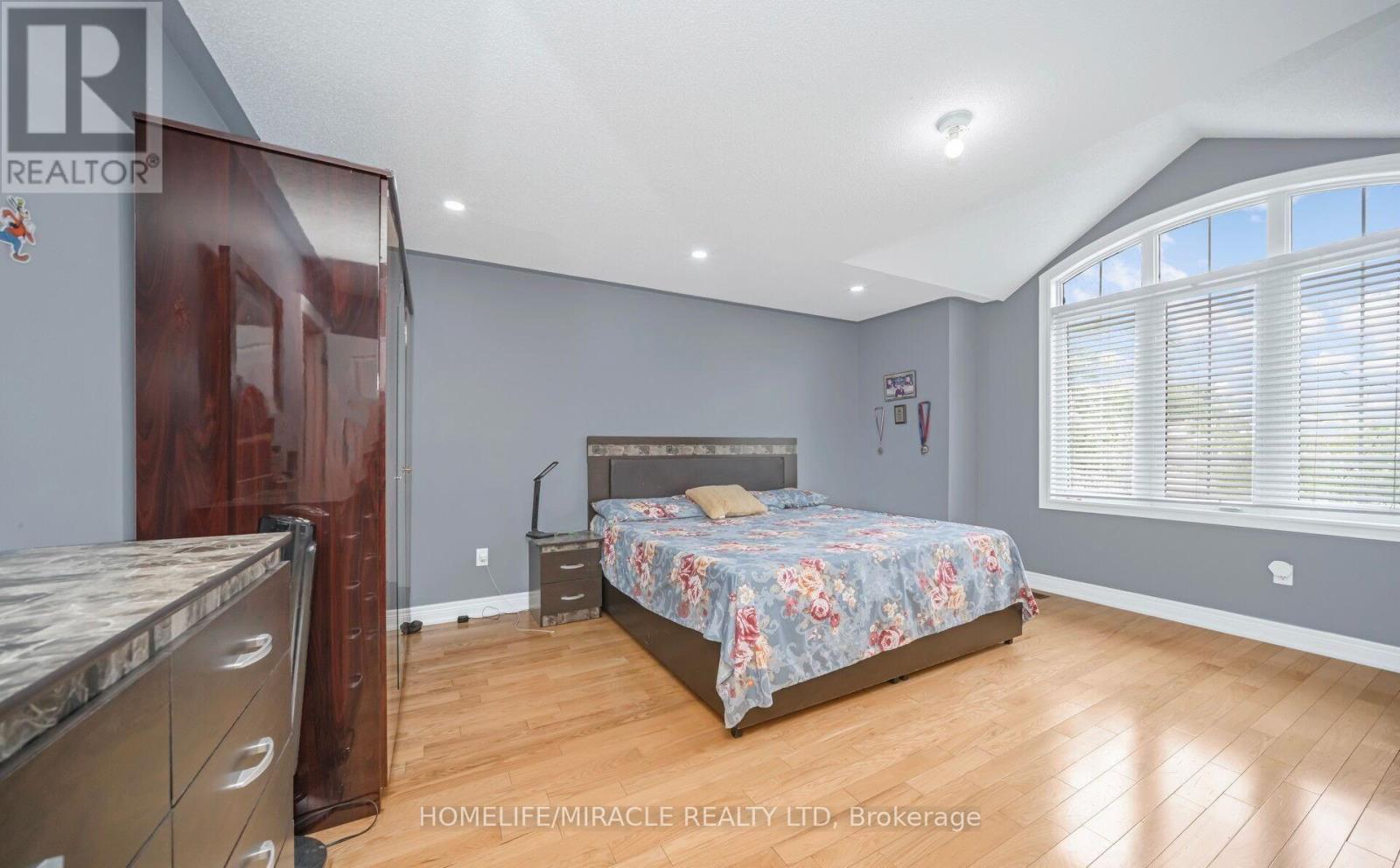 2 Roycrest Street, Brampton, Ontario  L6Z 4P5 - Photo 16 - W12567904