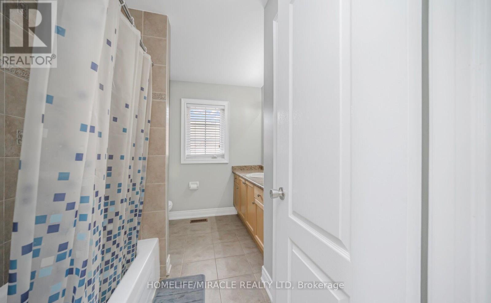 2 Roycrest Street, Brampton, Ontario  L6Z 4P5 - Photo 22 - W12567904