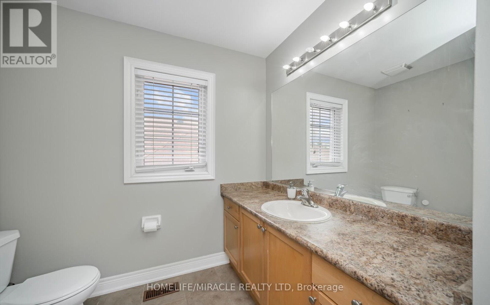 2 Roycrest Street, Brampton, Ontario  L6Z 4P5 - Photo 23 - W12567904