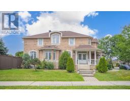 2 ROYCREST STREET, Brampton, Ontario