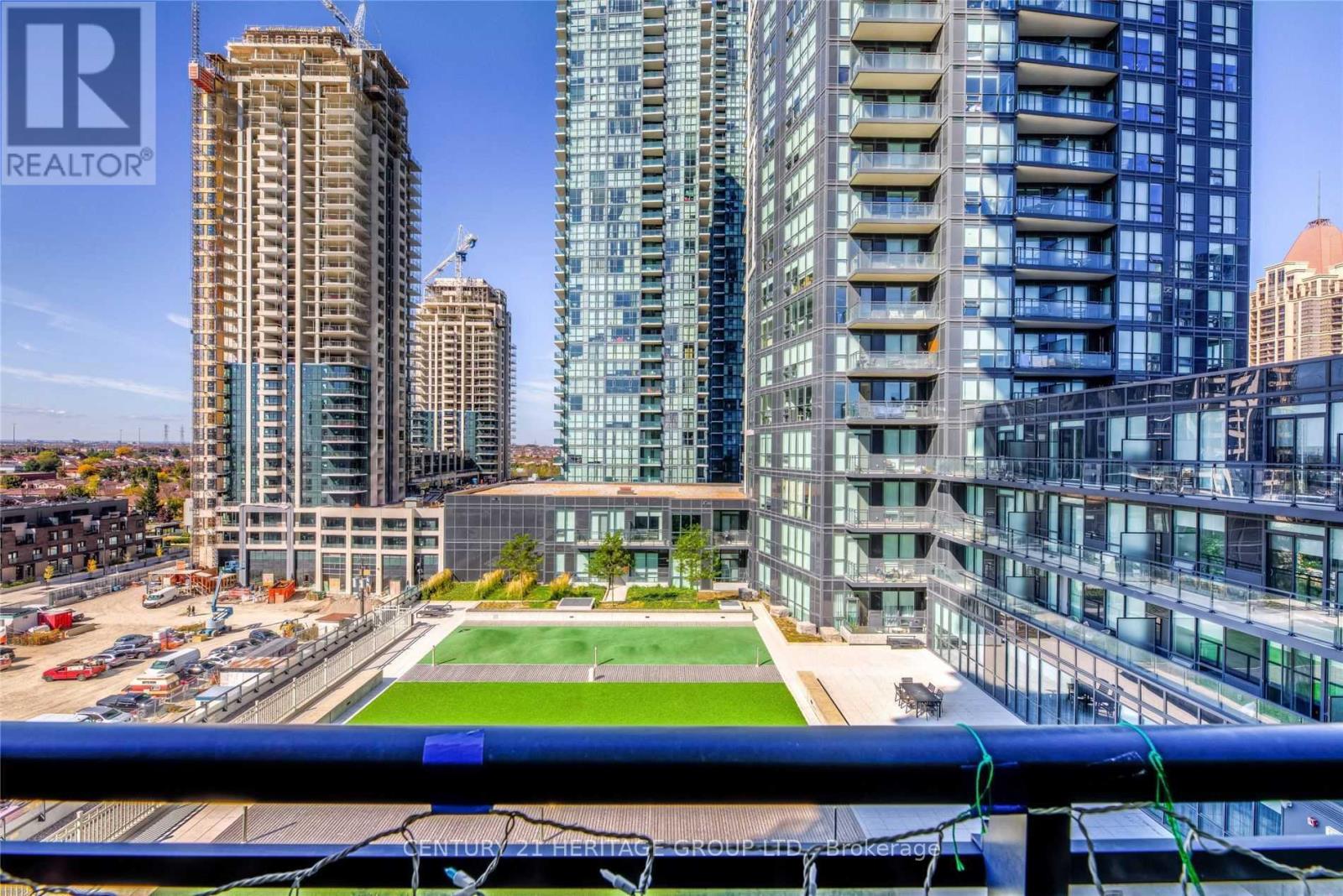 703 - 4011 Brickstone Mews, Mississauga, Ontario  L5B 0G3 - Photo 8 - W12567958