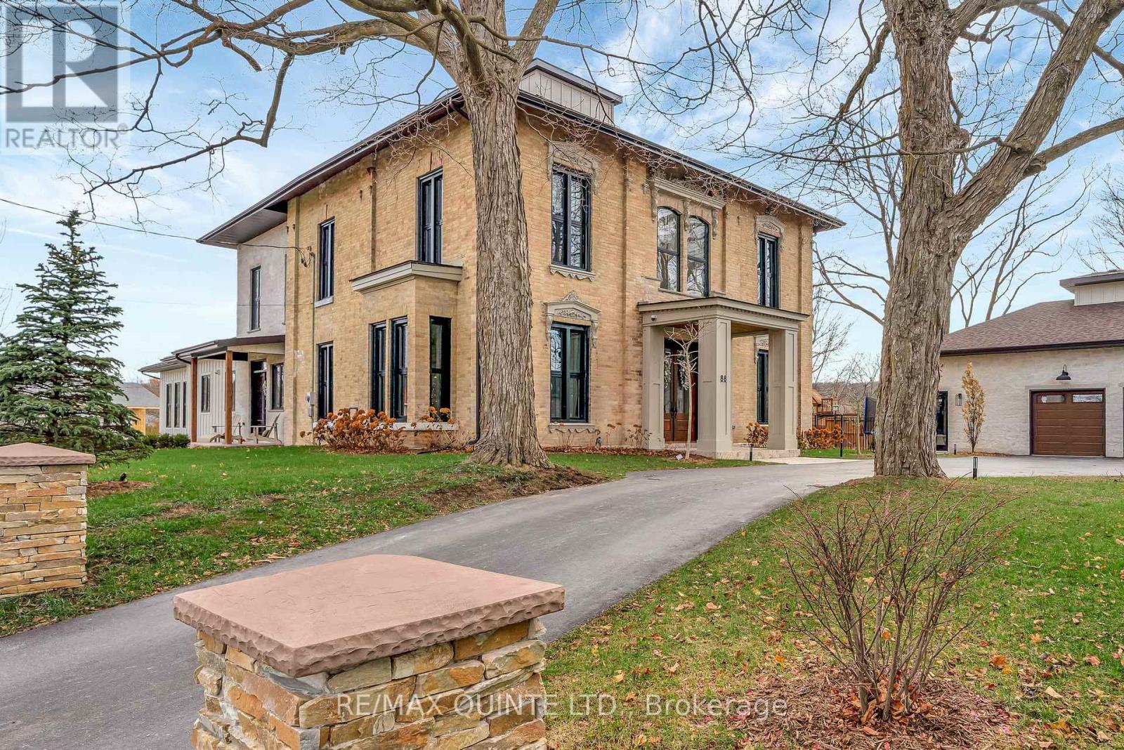 88 BRIDGE STREET, Prince Edward County, Ontario