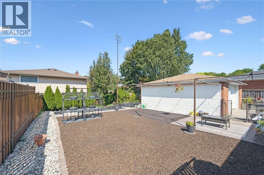 136 Fairway Road N, Kitchener, Ontario  N2A 2N6 - Photo 39 - 40769865