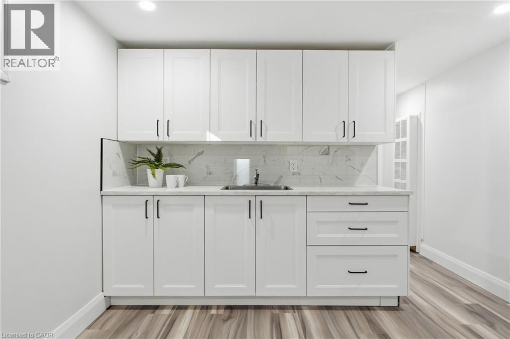 53 Livingston Avenue, Grimsby, Ontario  L3M 1L3 - Photo 38 - 40787205