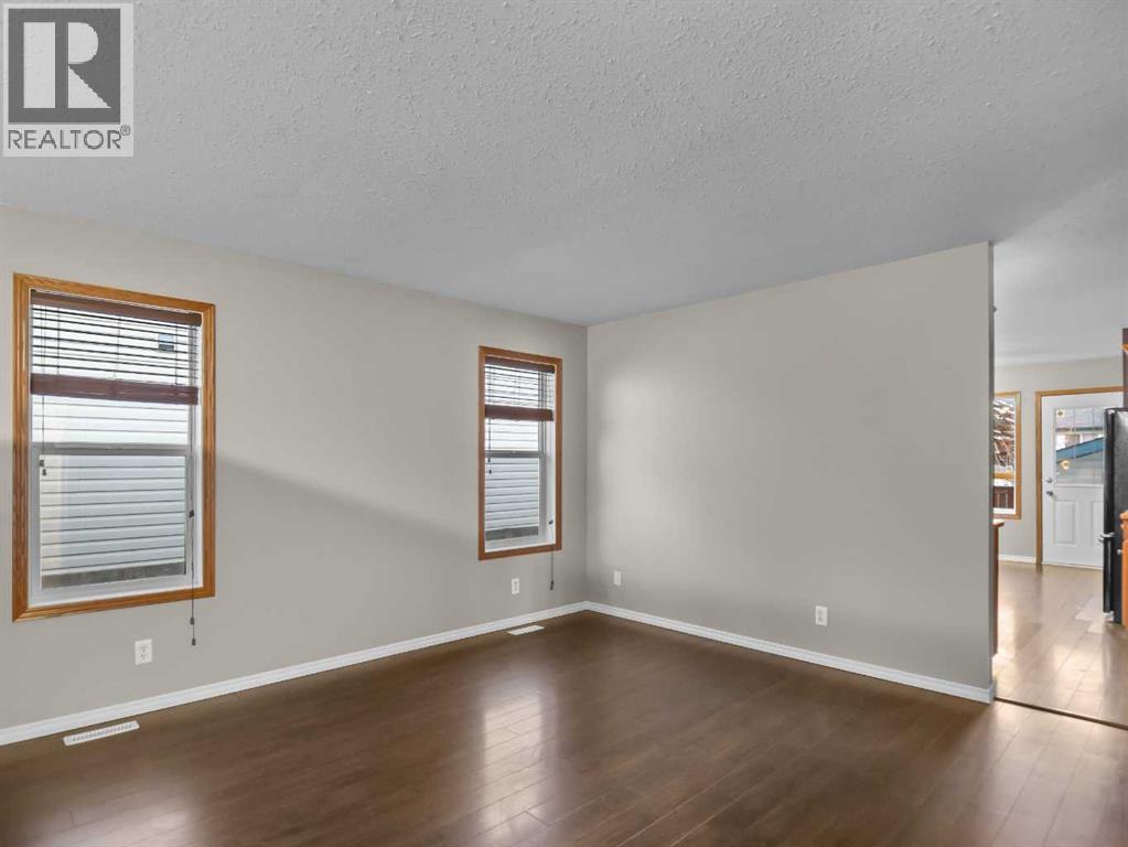 109 Duckering Close, Red Deer, Alberta  T4R 2Z4 - Photo 2 - A2270607