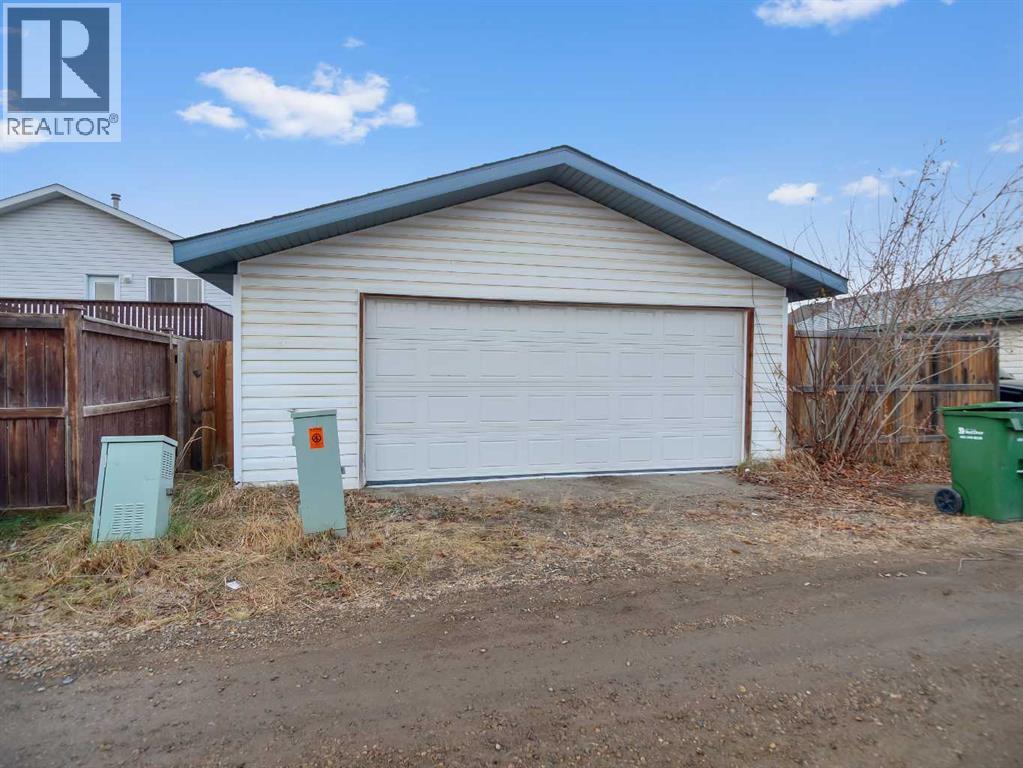 109 Duckering Close, Red Deer, Alberta  T4R 2Z4 - Photo 33 - A2270607