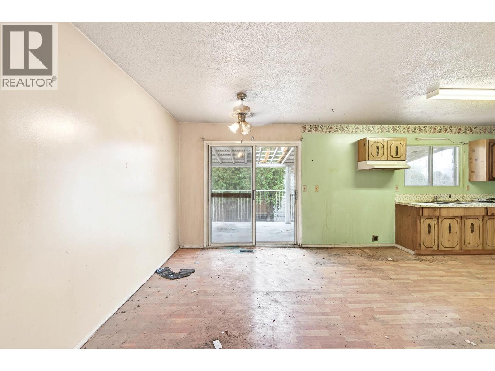 1269 Hook Drive, Kamloops, British Columbia  V2B 7S8 - Photo 8 - 10369733