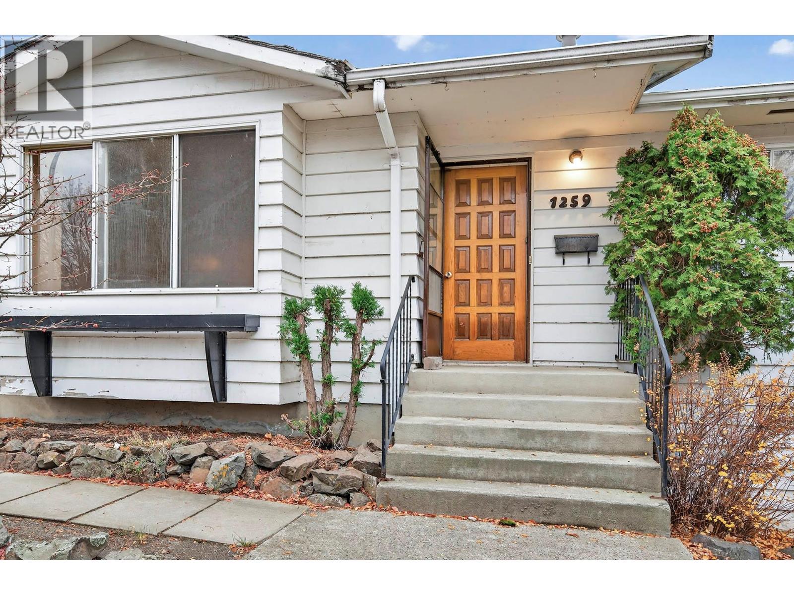 1269 Hook Drive, Kamloops, British Columbia  V2B 7S8 - Photo 2 - 10369733