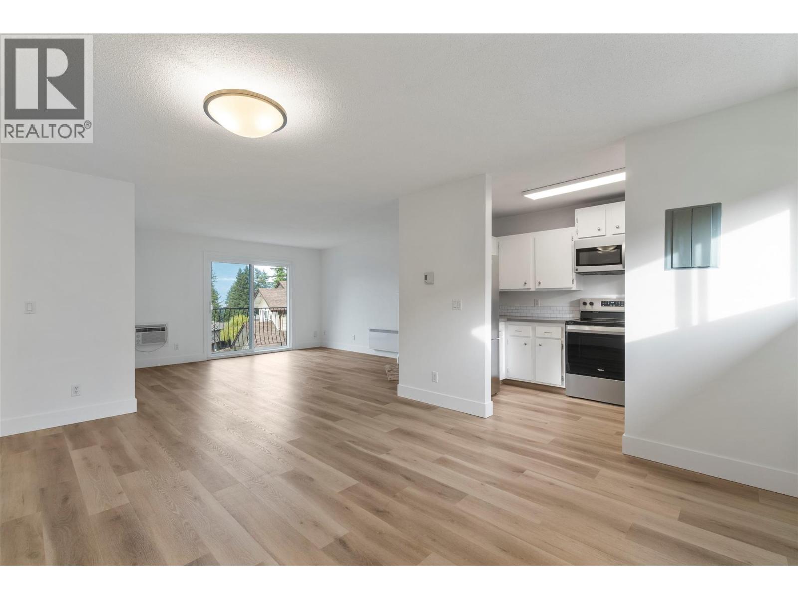 1451 1 Avenue Ne Unit# 503, Salmon Arm, British Columbia  V1E 1N8 - Photo 4 - 10369798