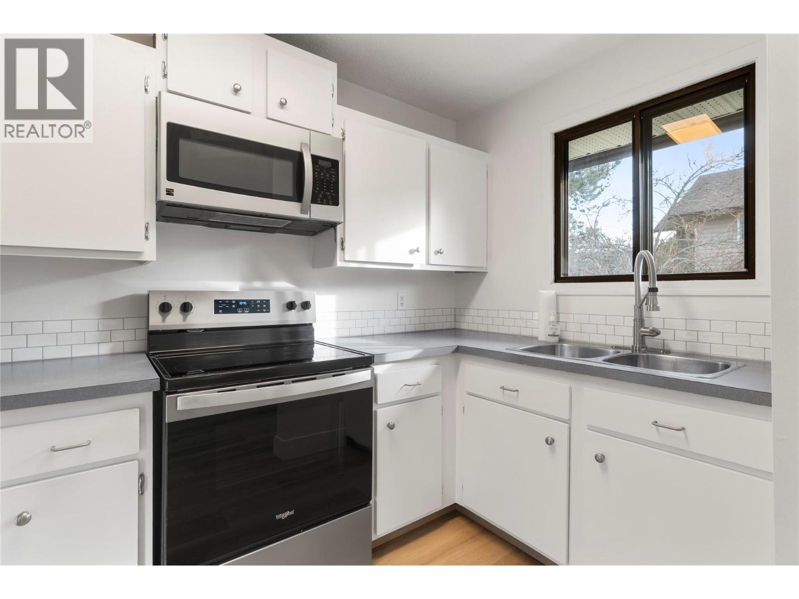 1451 1 Avenue Ne Unit# 503, Salmon Arm, British Columbia  V1E 1N8 - Photo 6 - 10369798