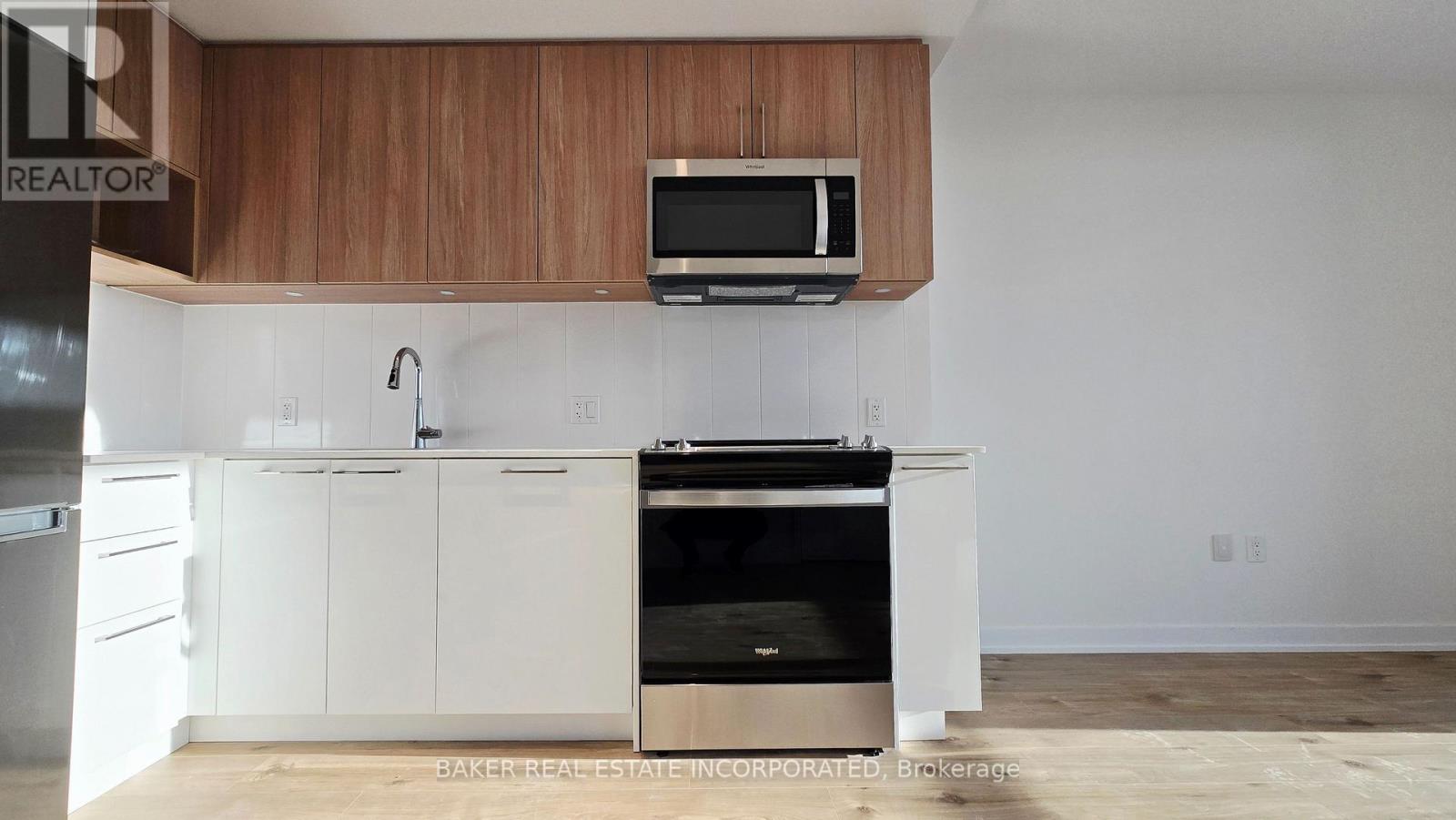 607 - 500 Plains Road E, Burlington, Ontario  L7T 2E1 - Photo 4 - W12548600