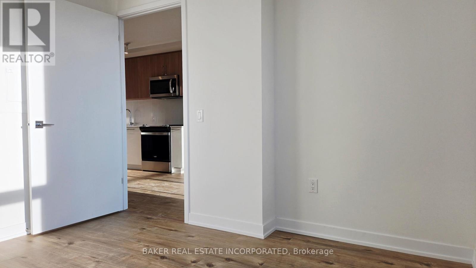 607 - 500 Plains Road E, Burlington, Ontario  L7T 2E1 - Photo 9 - W12548600