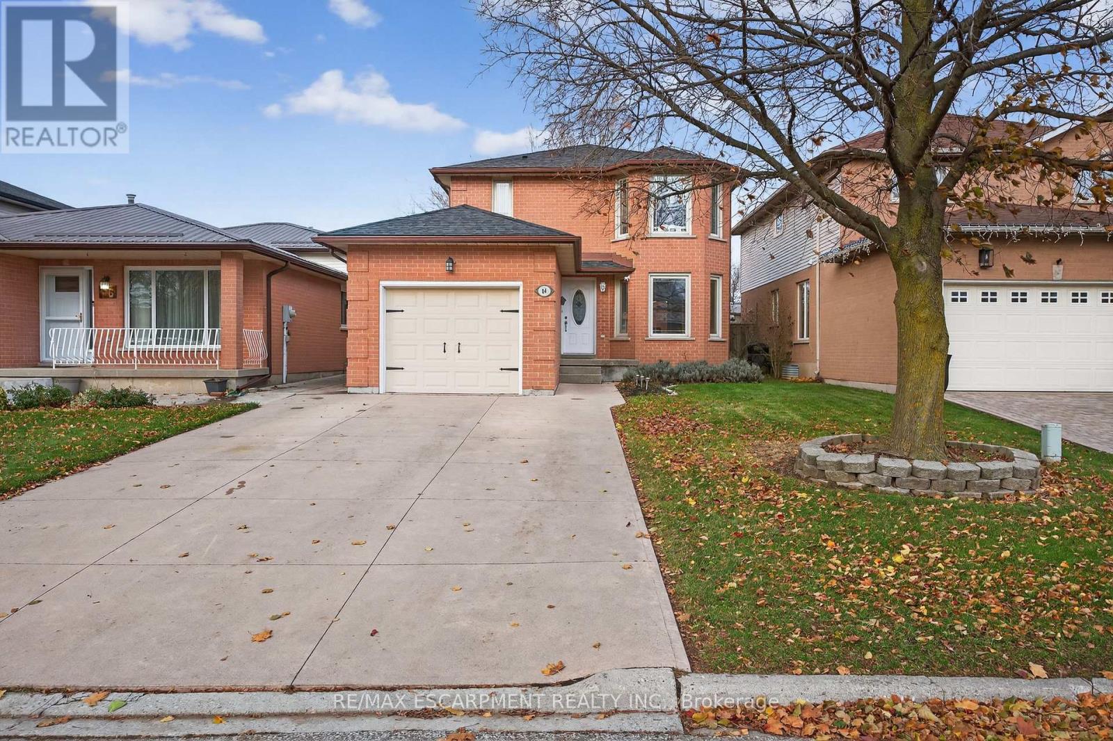 84 BRANTHAVEN DRIVE, Hamilton, Ontario