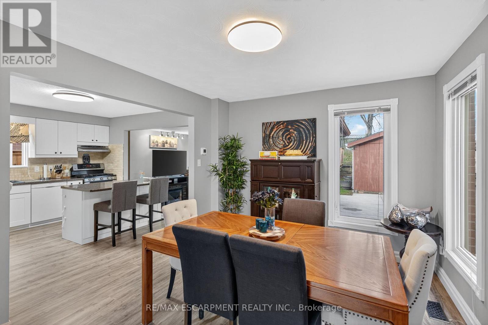 84 Branthaven Drive, Hamilton, Ontario  L8J 2M5 - Photo 11 - X12567822