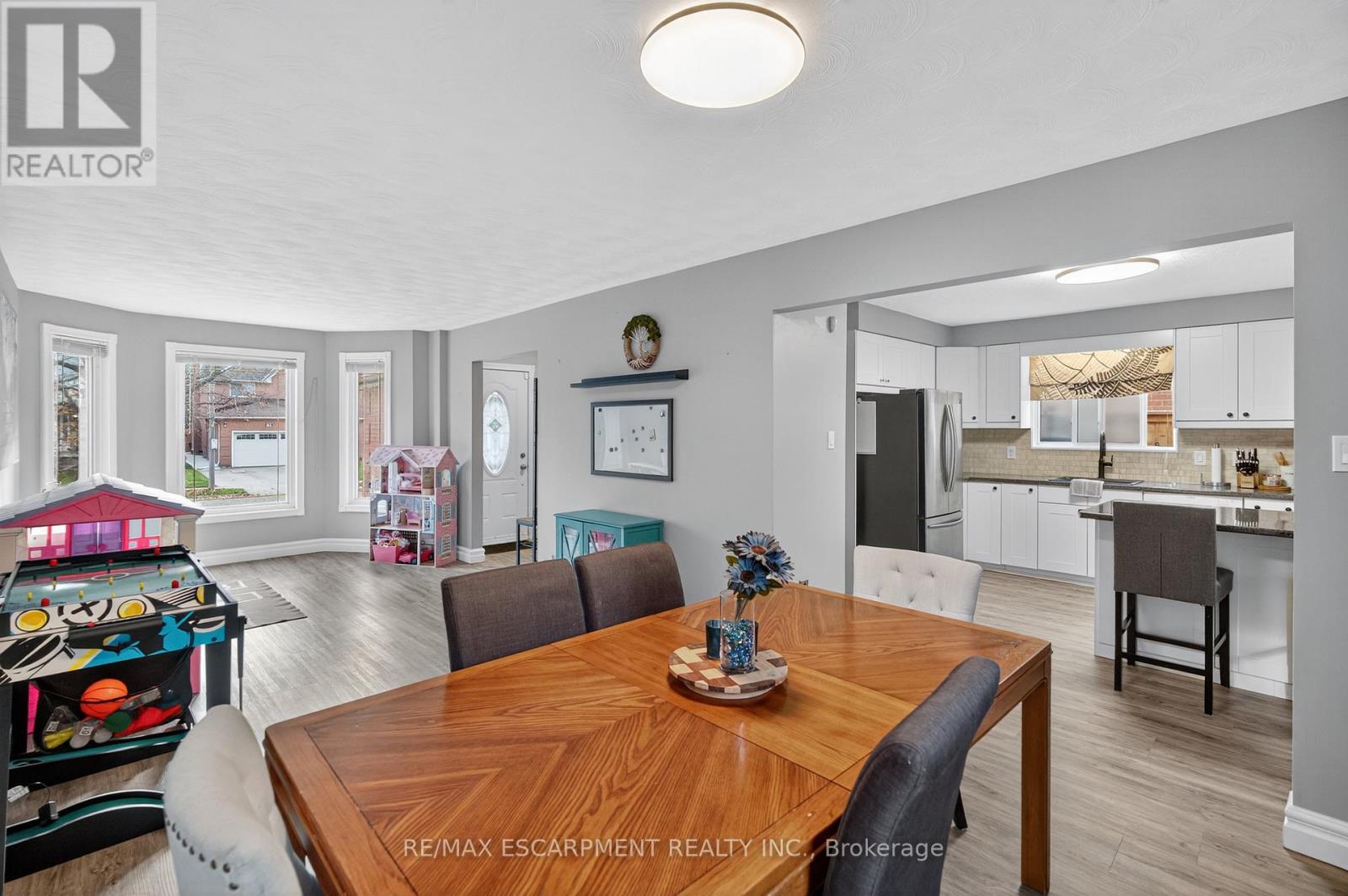 84 Branthaven Drive, Hamilton, Ontario  L8J 2M5 - Photo 12 - X12567822