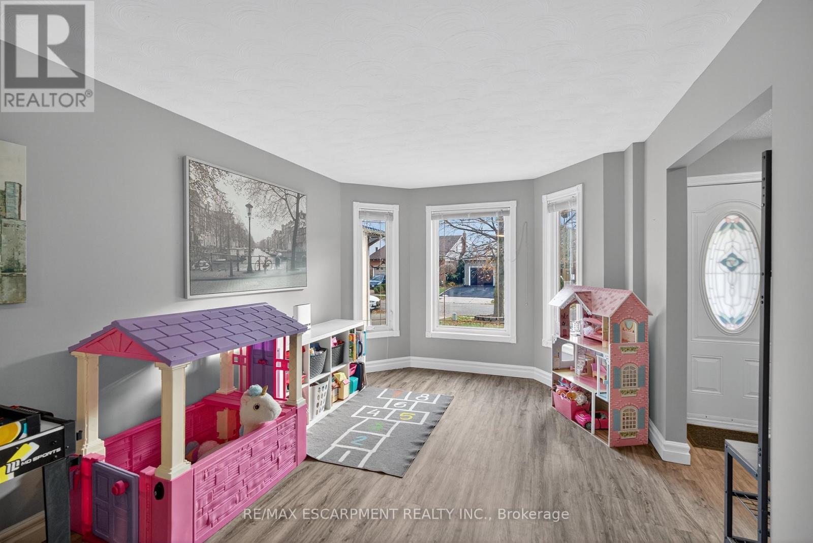 84 Branthaven Drive, Hamilton, Ontario  L8J 2M5 - Photo 9 - X12567822