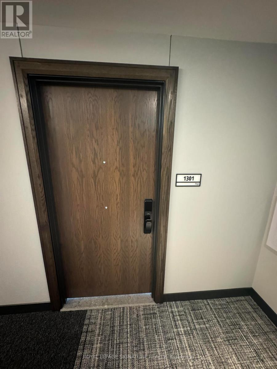 1301 - 741 King Street W, Kitchener, Ontario  N2G 1E5 - Photo 2 - X12567848