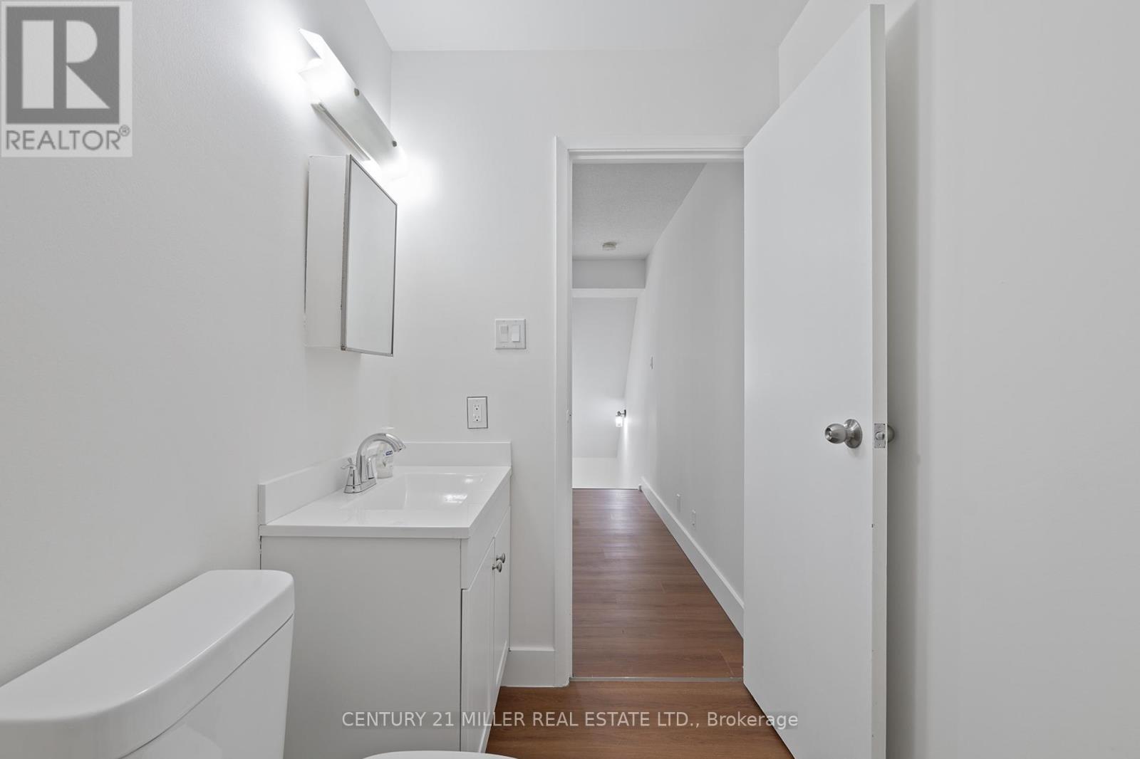 41 Valleyview Road, Kitchener, Ontario  N2E 3H9 - Photo 11 - X12567854