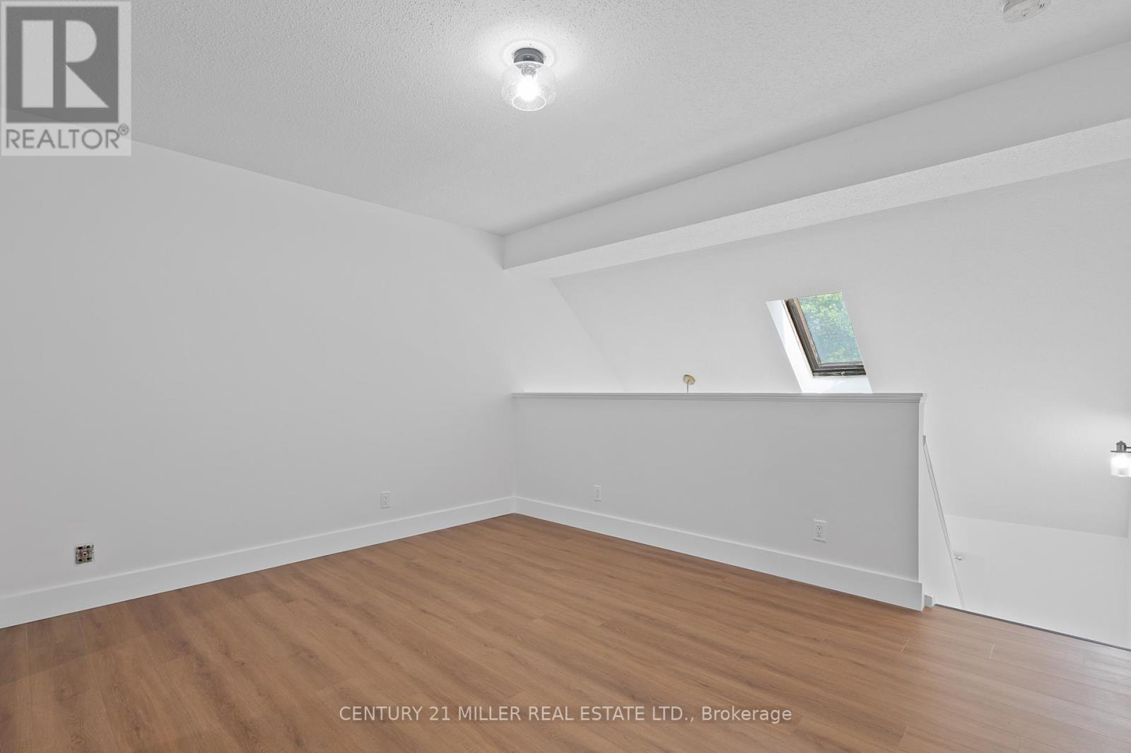 41 Valleyview Road, Kitchener, Ontario  N2E 3H9 - Photo 9 - X12567854