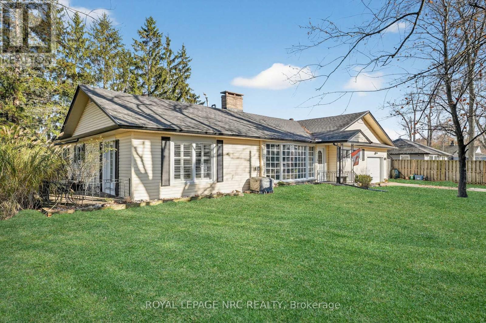 3208 YOUNG AVENUE, Fort Erie, Ontario