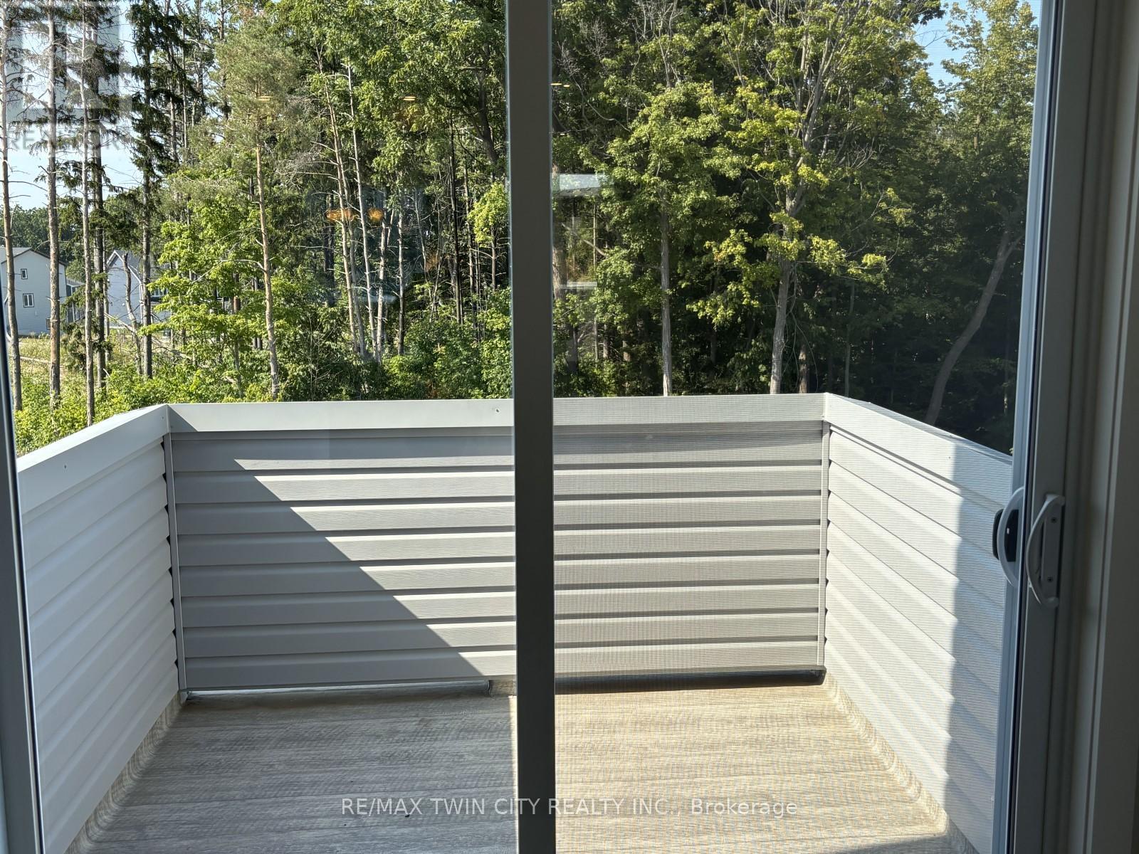 925 Deveron Crescent, London South, Ontario  N5Z 0B6 - Photo 3 - X12567918