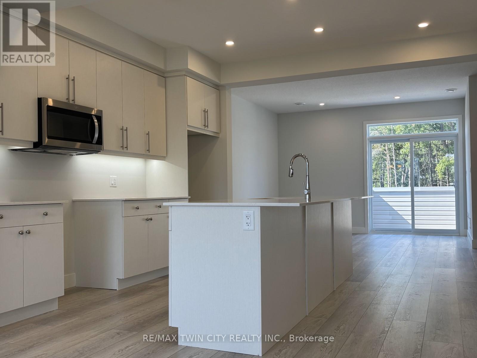 925 Deveron Crescent, London South, Ontario  N5Z 0B6 - Photo 5 - X12567918