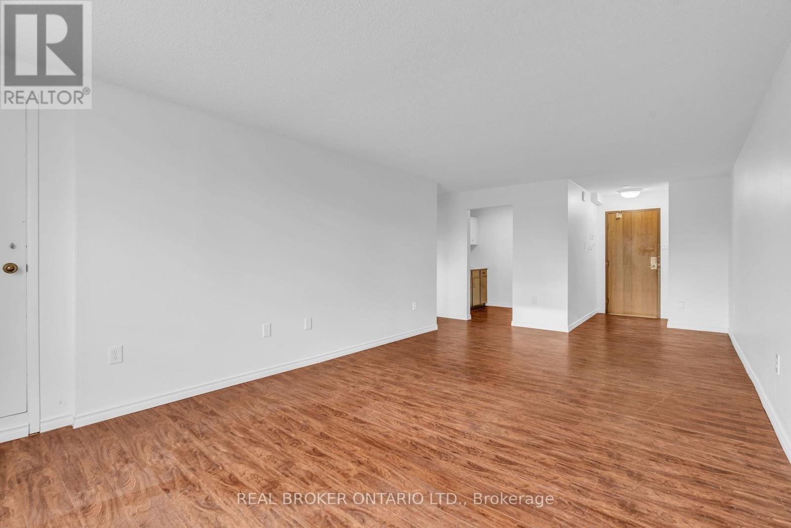 602 - 64 Benton Street, Kitchener, Ontario  N2G 4L9 - Photo 15 - X12567944