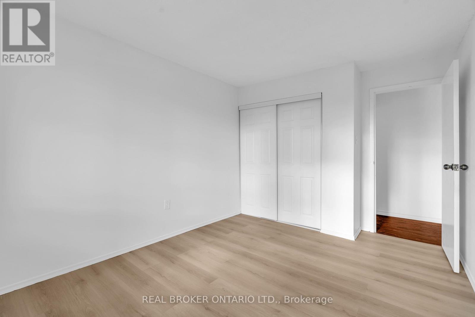 602 - 64 Benton Street, Kitchener, Ontario  N2G 4L9 - Photo 20 - X12567944