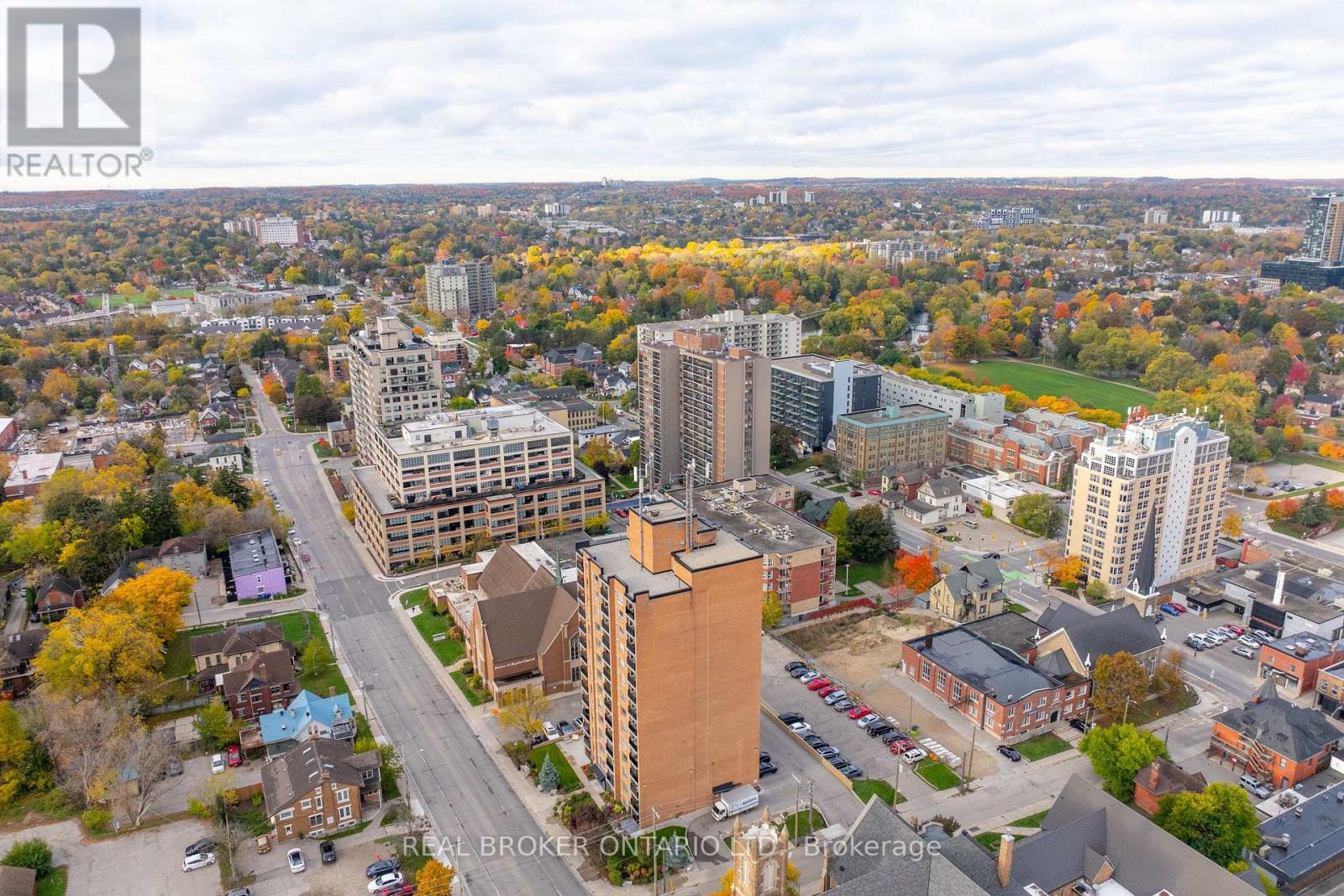 602 - 64 Benton Street, Kitchener, Ontario  N2G 4L9 - Photo 6 - X12567944