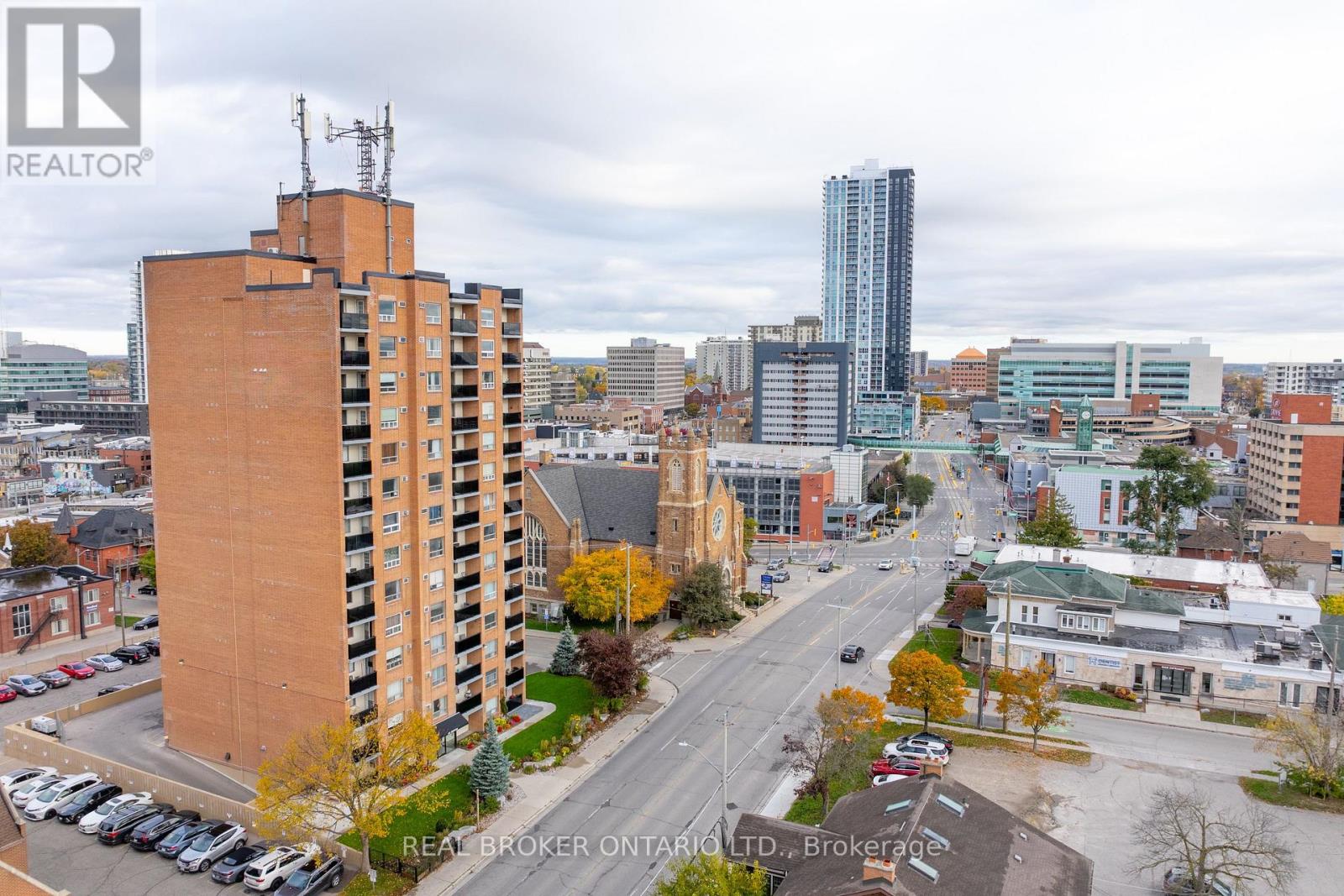 602 - 64 Benton Street, Kitchener, Ontario  N2G 4L9 - Photo 7 - X12567944