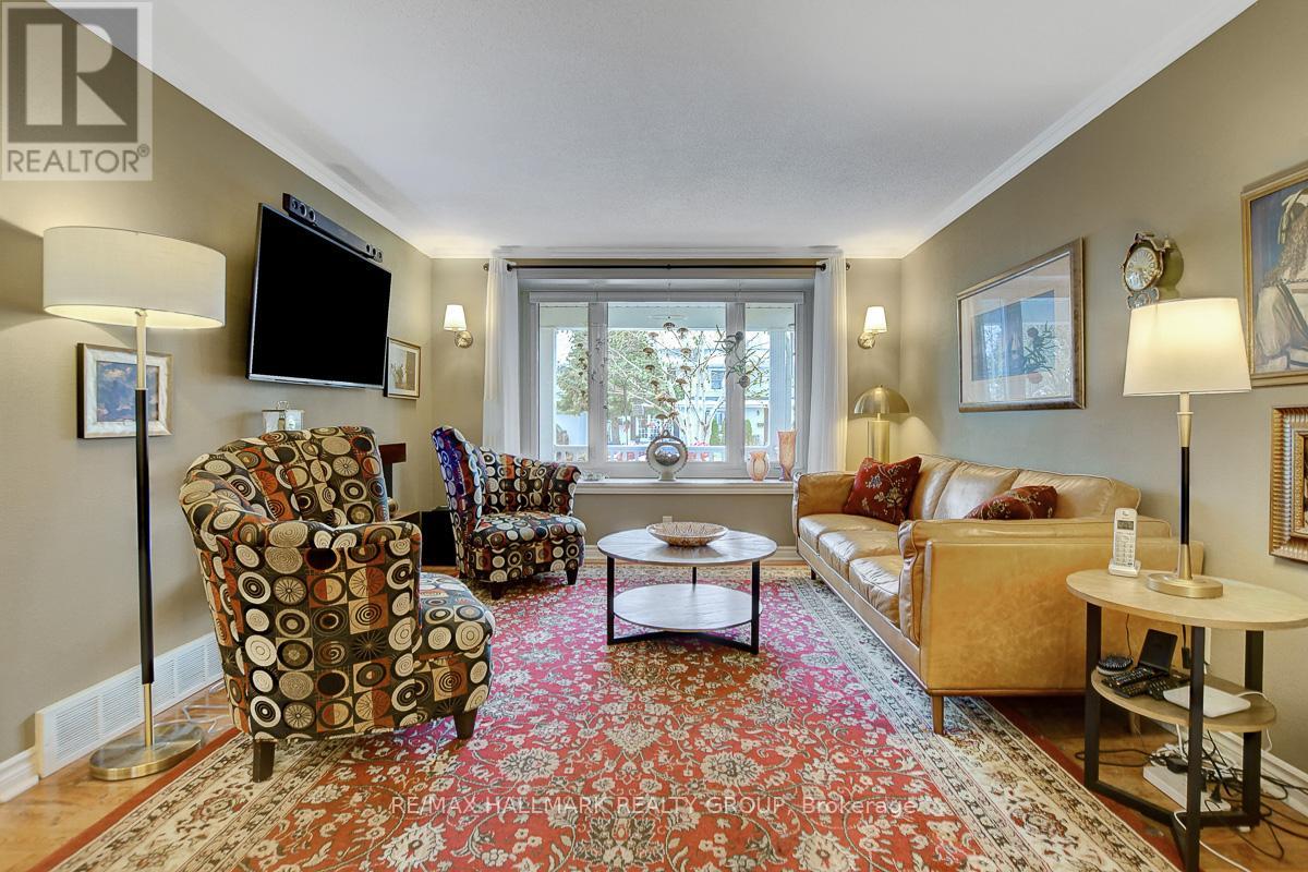 1865 Elmridge Drive, Ottawa, Ontario  K1J 8G7 - Photo 8 - X12567974