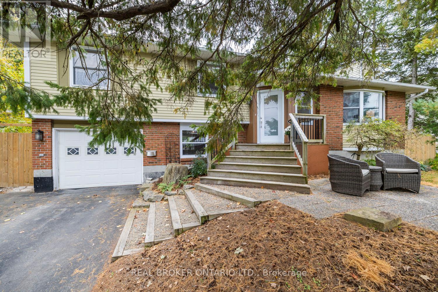 392 Country Street, Mississippi Mills, Ontario  K0A 1A0 - Photo 2 - X12568004