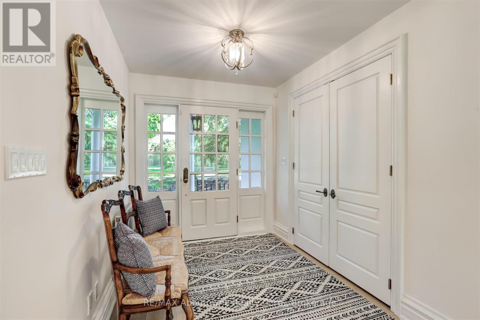 317 Gloucester Avenue, Oakville, Ontario  L6J 3W8 - Photo 16 - W12568002