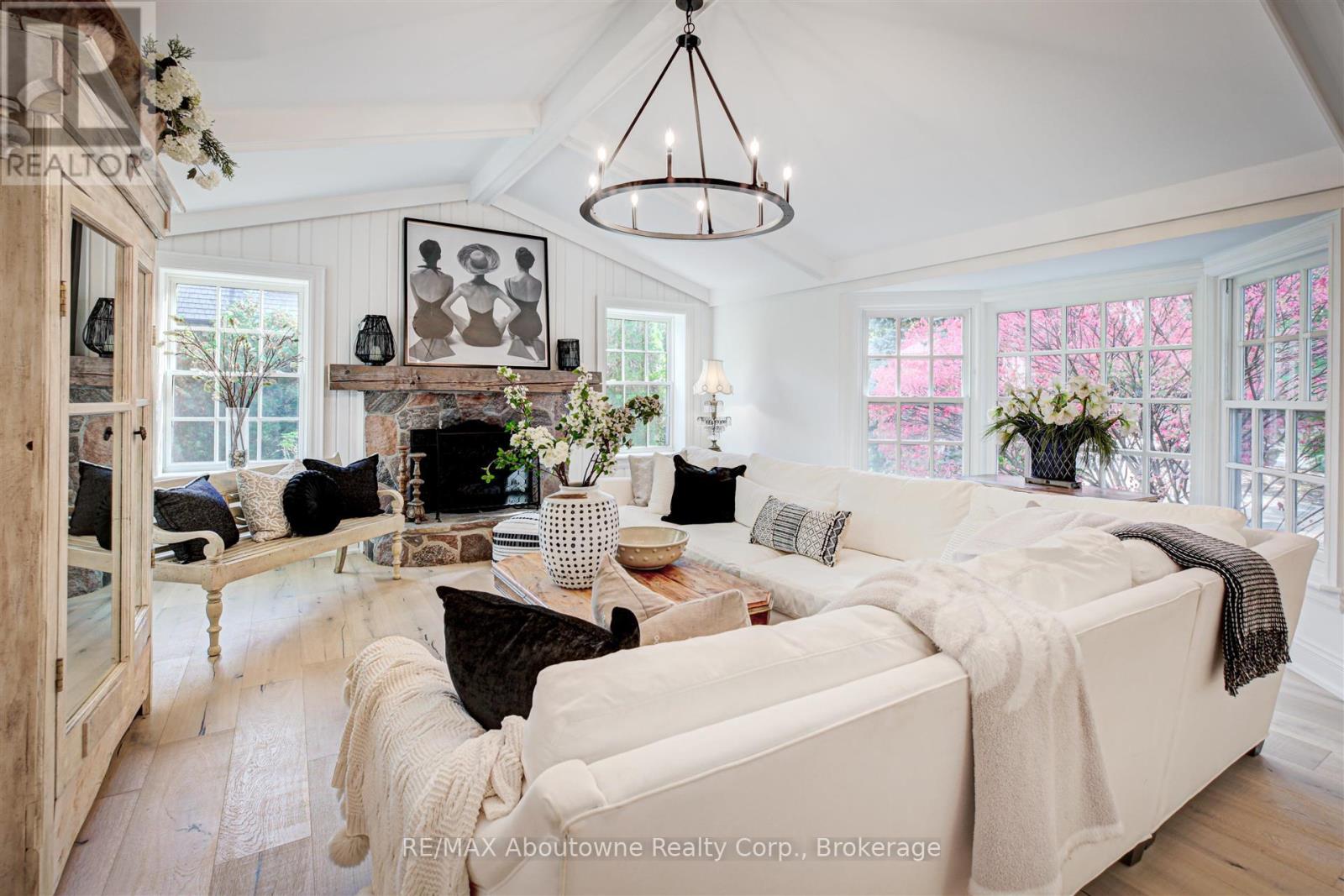 317 Gloucester Avenue, Oakville, Ontario  L6J 3W8 - Photo 18 - W12568002