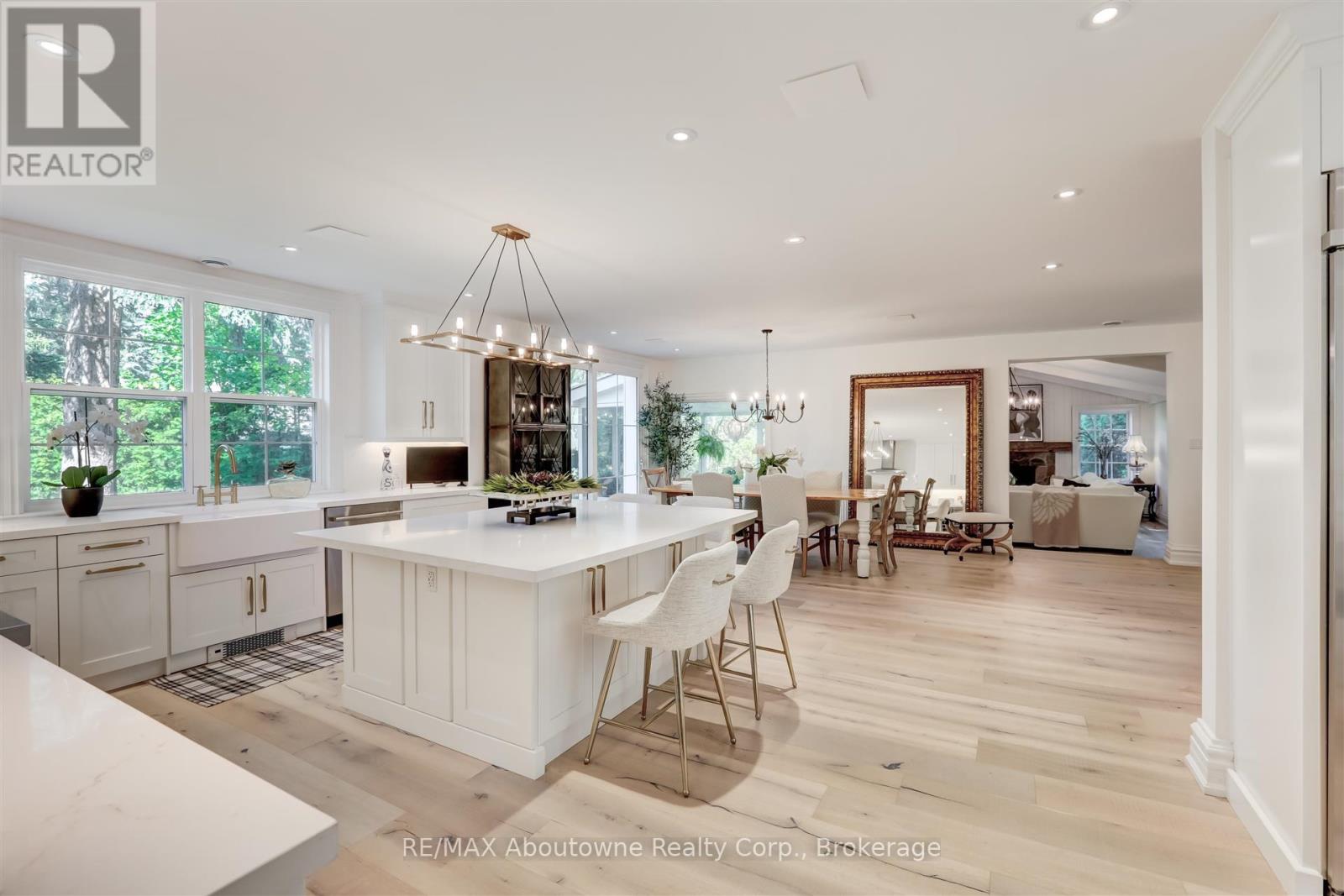 317 Gloucester Avenue, Oakville, Ontario  L6J 3W8 - Photo 25 - W12568002