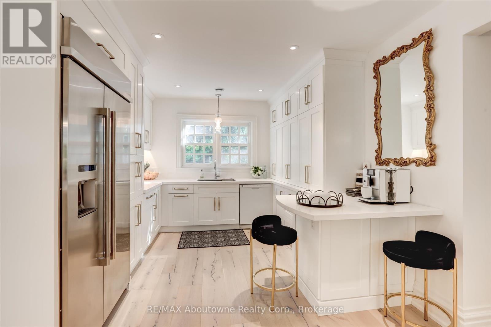 317 Gloucester Avenue, Oakville, Ontario  L6J 3W8 - Photo 28 - W12568002