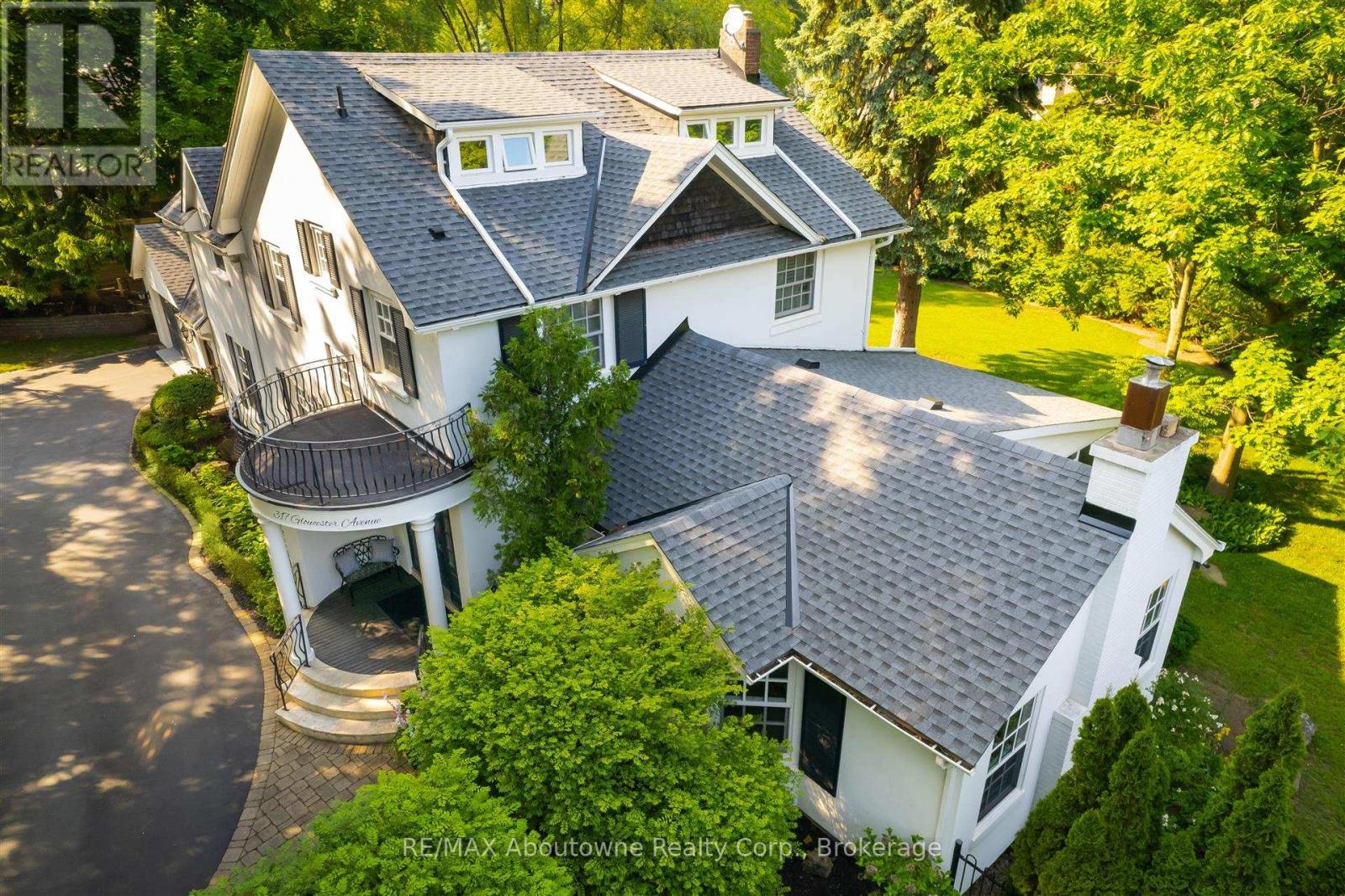 317 Gloucester Avenue, Oakville, Ontario  L6J 3W8 - Photo 3 - W12568002