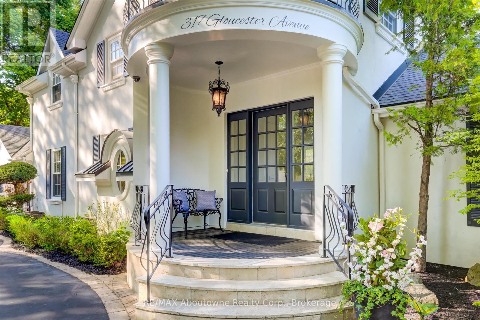 317 Gloucester Avenue, Oakville, Ontario  L6J 3W8 - Photo 12 - W12568010