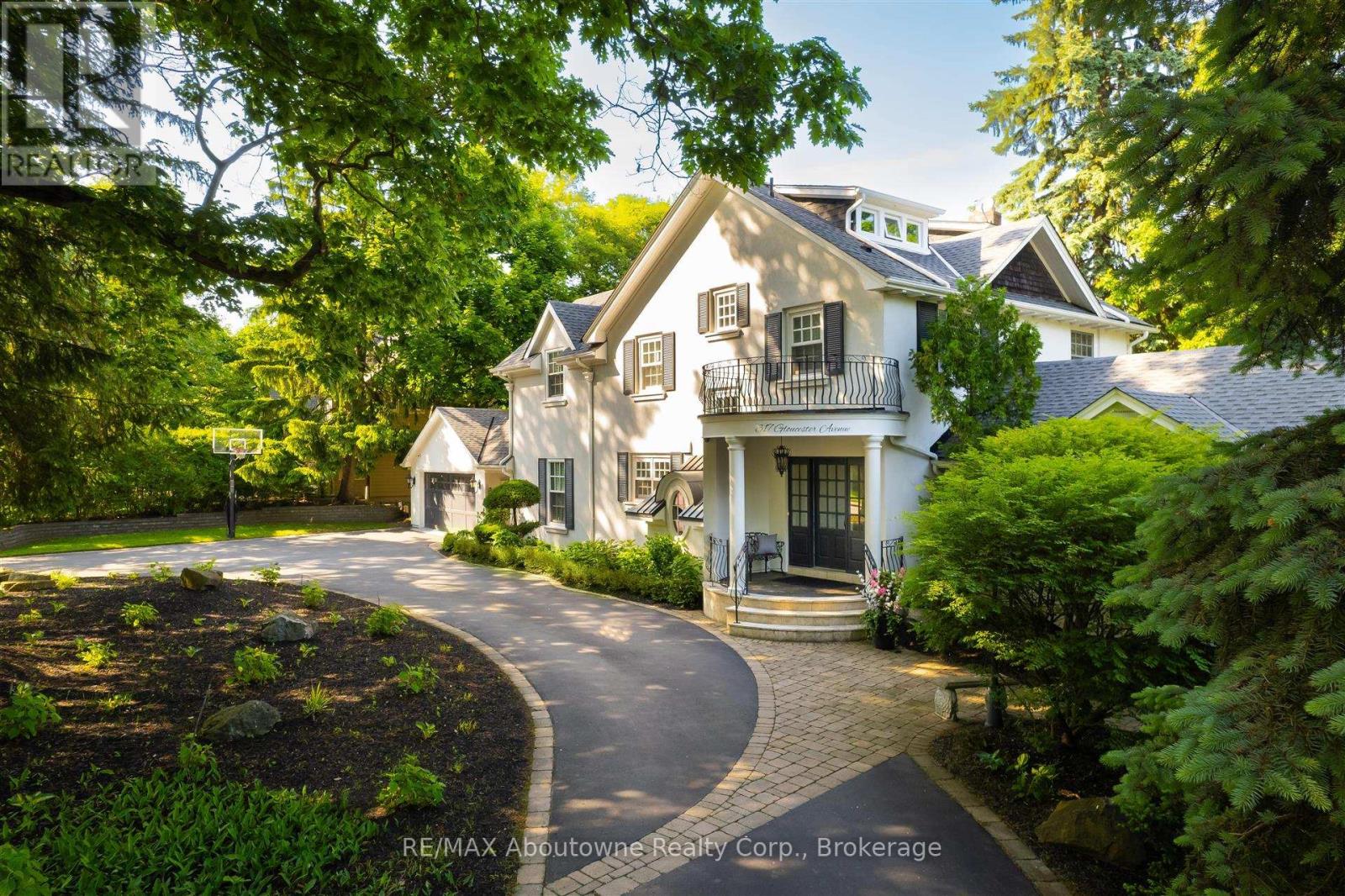 317 Gloucester Avenue, Oakville, Ontario  L6J 3W8 - Photo 4 - W12568010