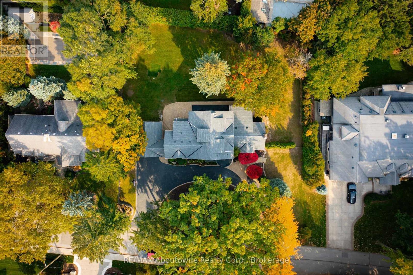 317 Gloucester Avenue, Oakville, Ontario  L6J 3W8 - Photo 7 - W12568010