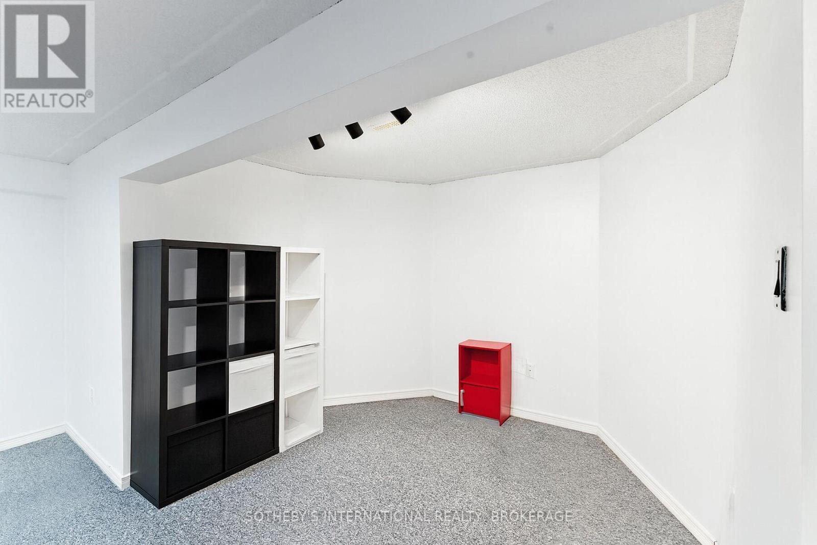 32 Sterling Street, St. Catharines, Ontario  L2S 3T2 - Photo 23 - X12567970