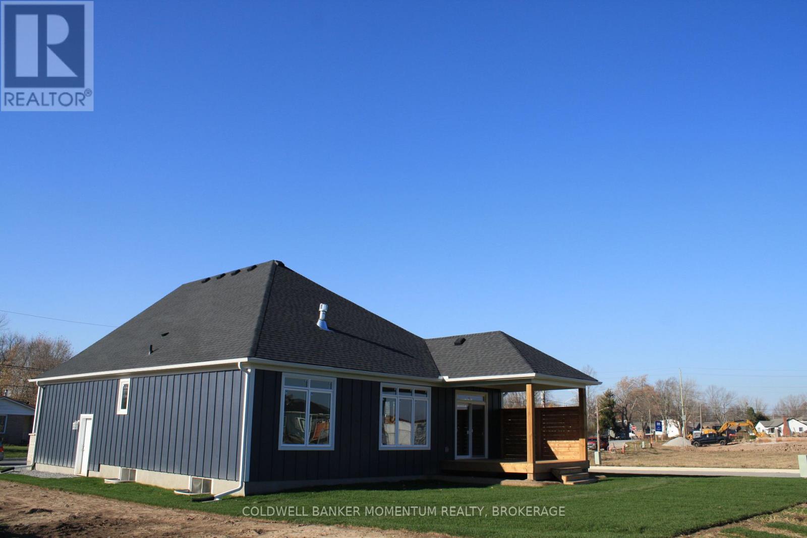 342 Bassett Avenue, Fort Erie, Ontario  L2A 5L8 - Photo 4 - X12567986