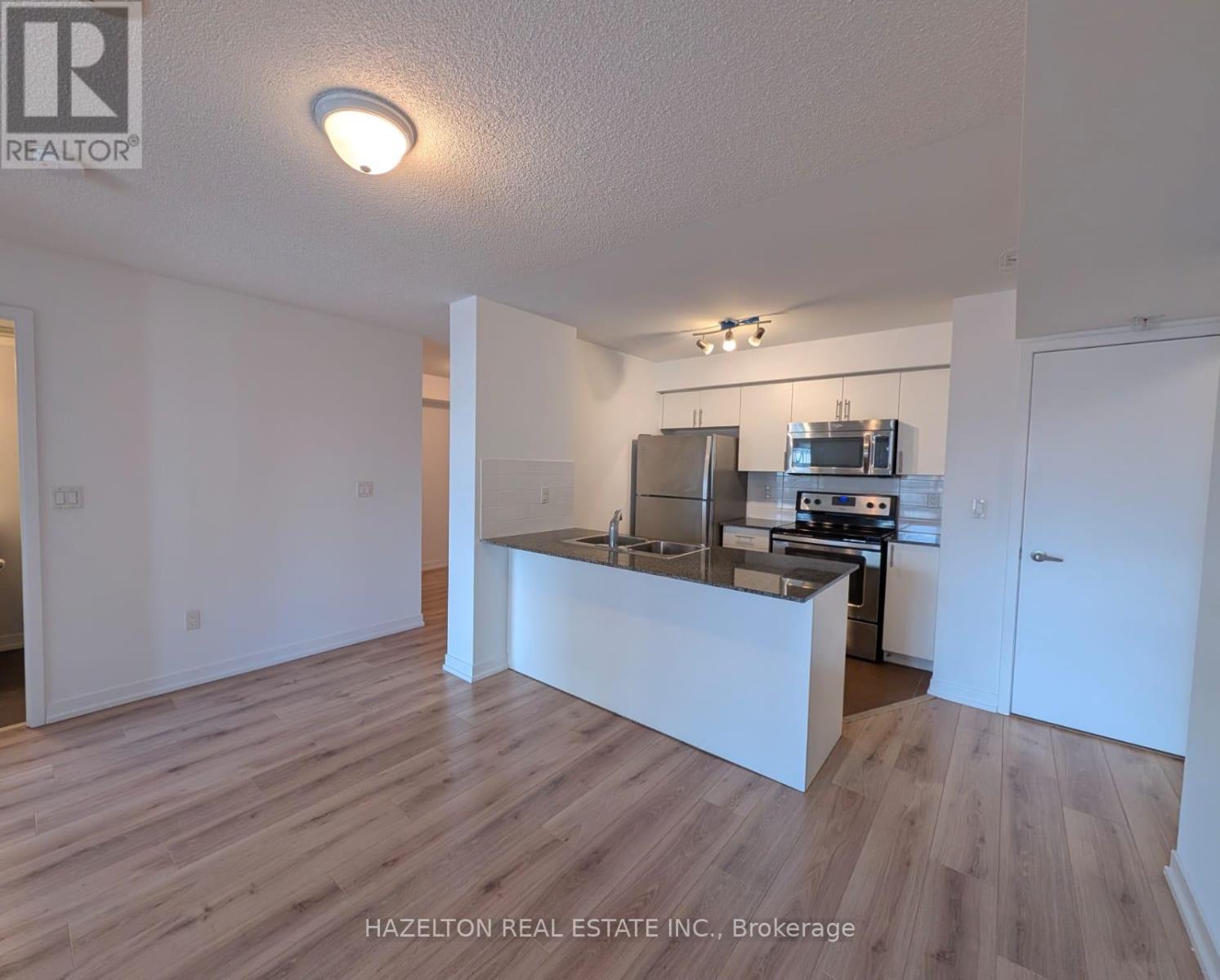 810 - 1410 Dupont Street, Toronto, Ontario  M6H 2B1 - Photo 8 - W12560414