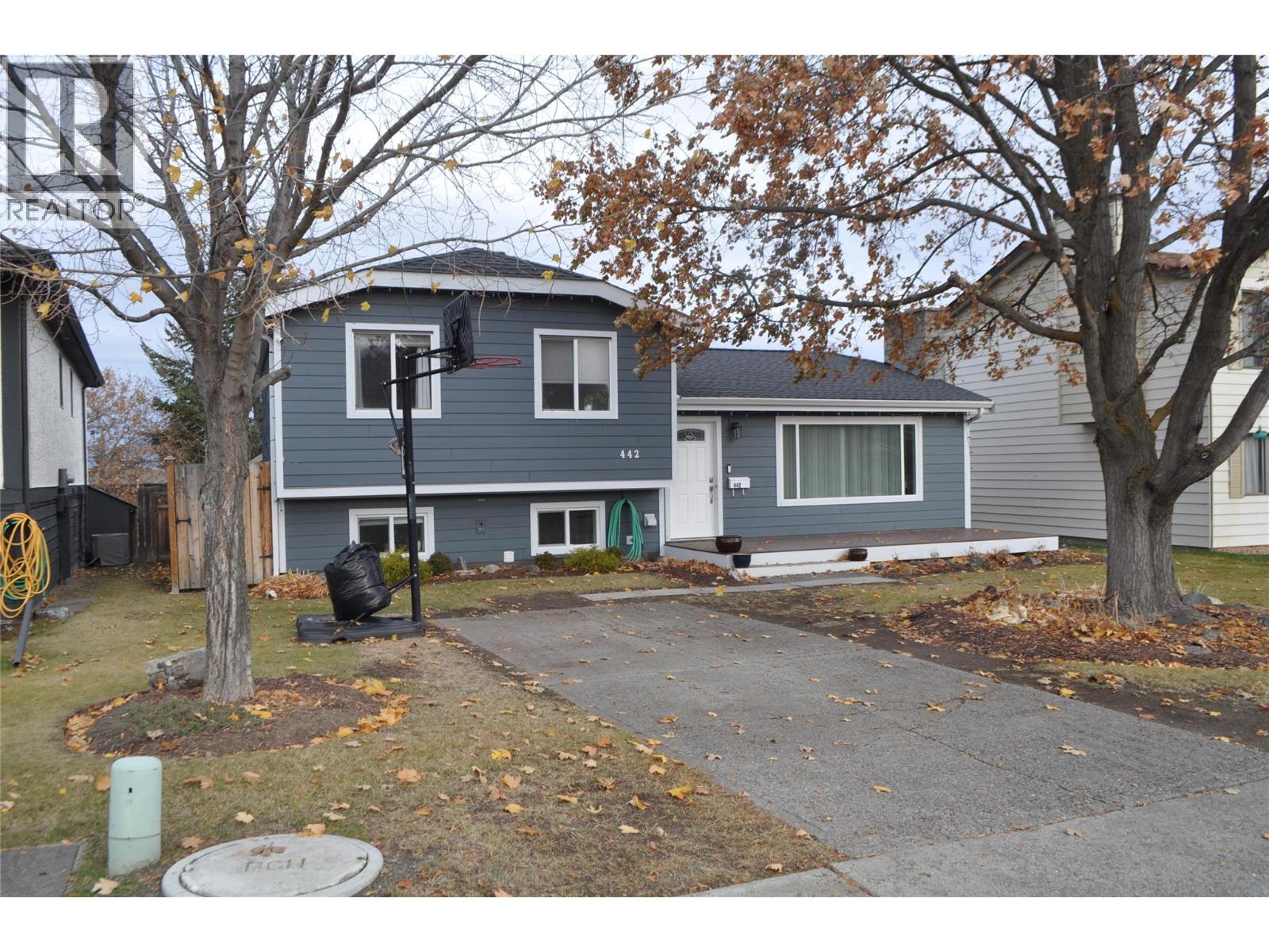 442 Garibaldi Drive, Kamloops, British Columbia  V2E 2A9 - Photo 1 - 10369204
