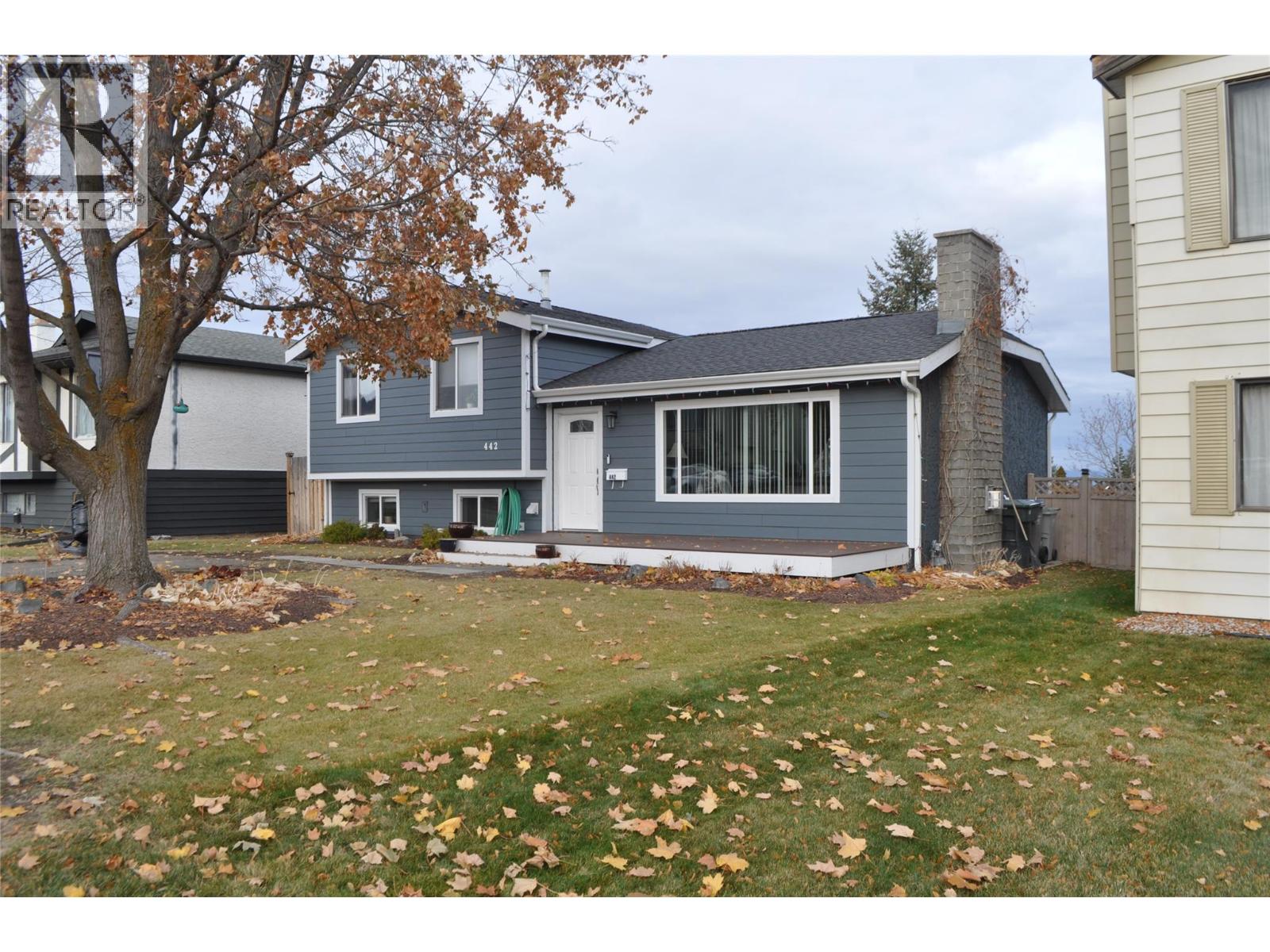 442 Garibaldi Drive, Kamloops, British Columbia  V2E 2A9 - Photo 2 - 10369204