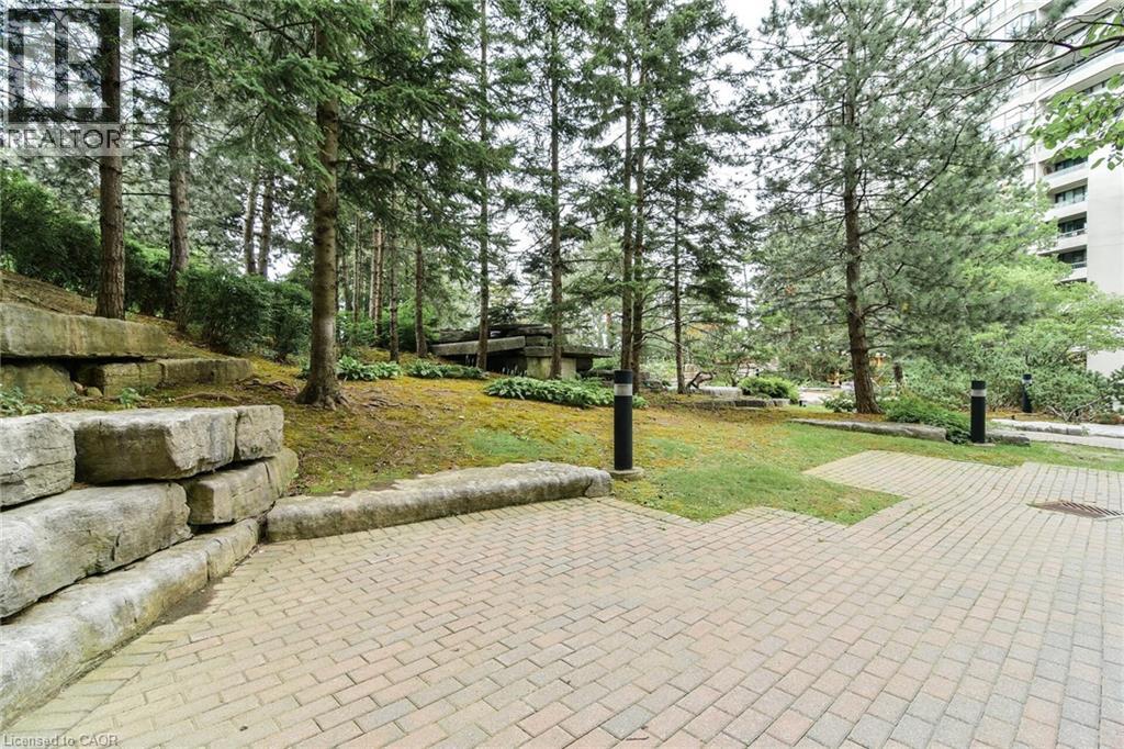 24 Hanover Road Unit# 2103, Brampton, Ontario  L6S 5K8 - Photo 2 - 40789933