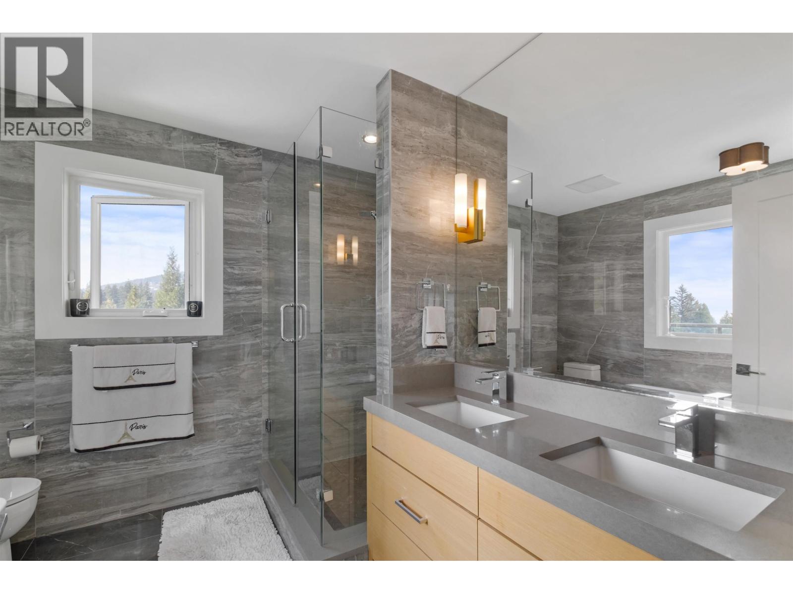 1033 Prospect Avenue, North Vancouver, British Columbia  V7R 2M6 - Photo 15 - R3069341