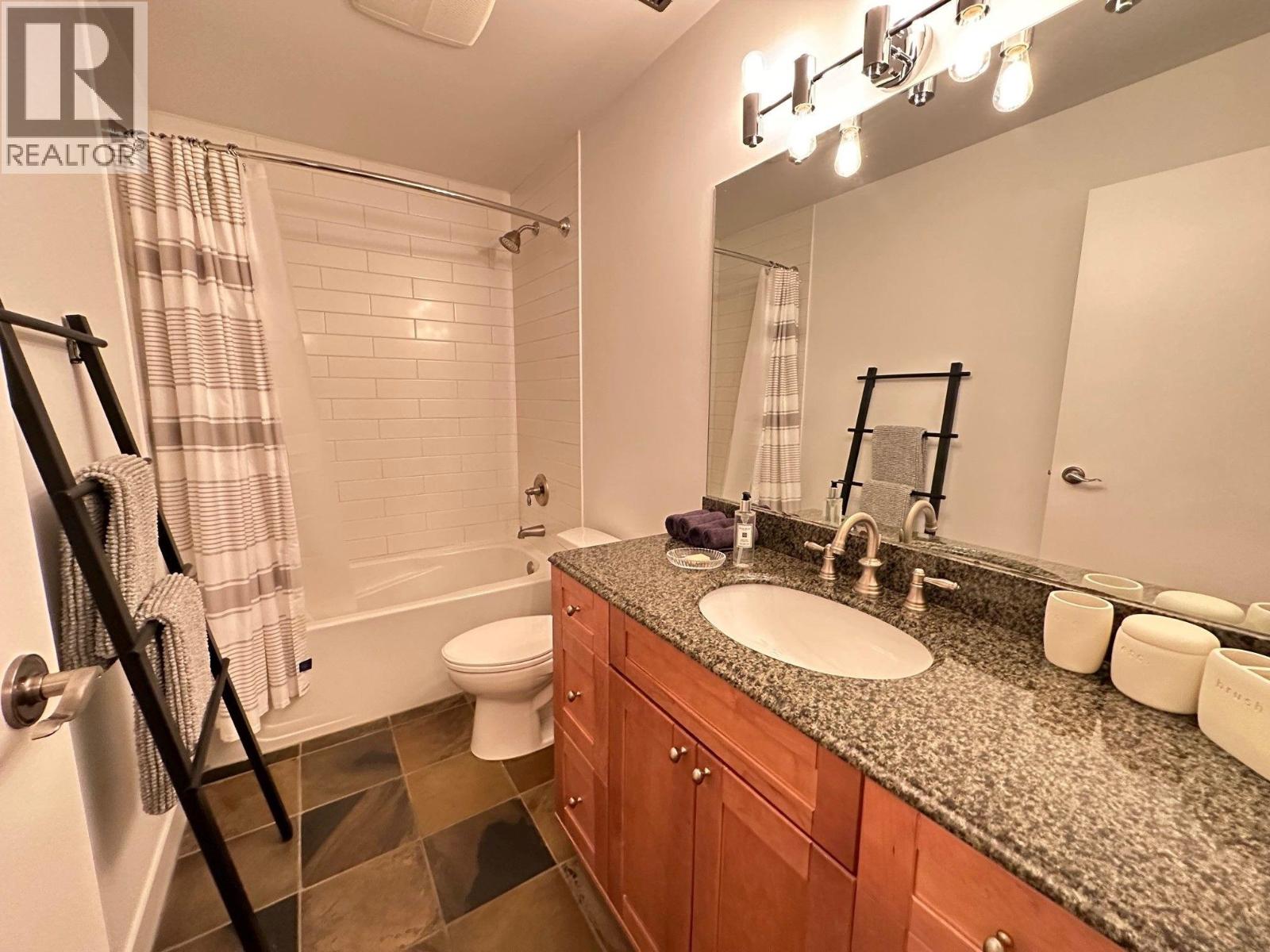 5636 Covey Pl, Vancouver, British Columbia  V7R 4T8 - Photo 12 - R3069343